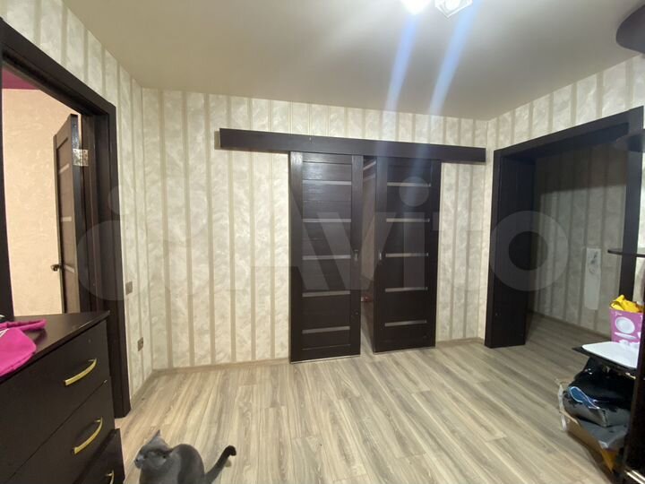 3-к. квартира, 107 м², 4/10 эт.