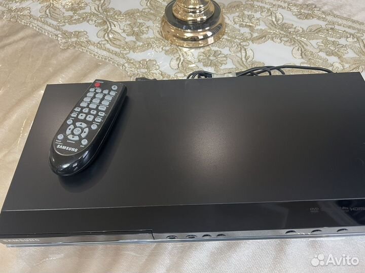 Dvd плеер с диском и пультом
