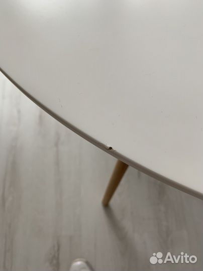 Стол обеденный