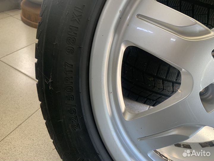 R17 Grenlander Winter GL868 225/50, PCD 5x112 DIA 60