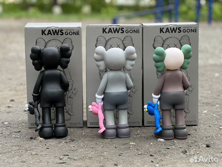 Коллекционные фигурки kaws