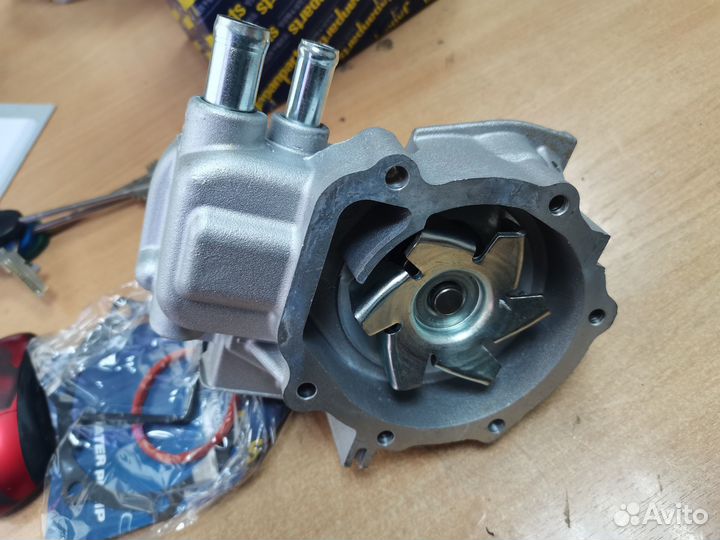 Водяной насос помпа Subaru
