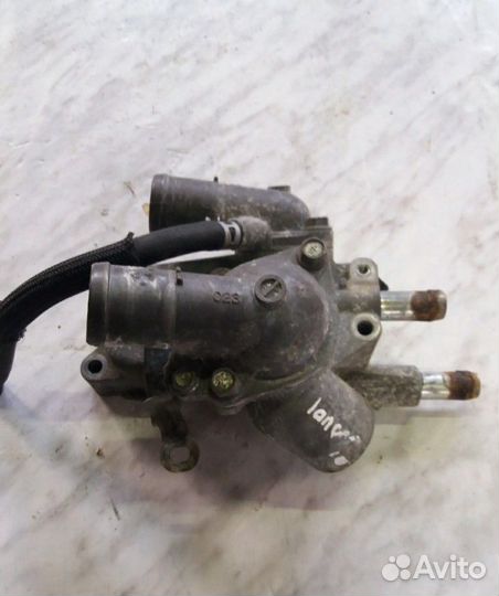 Корпус термостата Mitsubishi Lancer 10