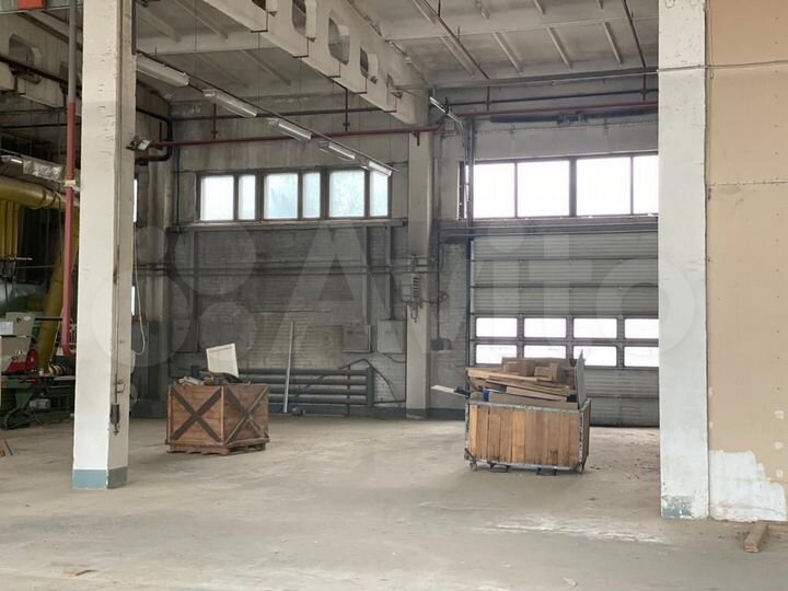 1800м² теплое торгово-складское