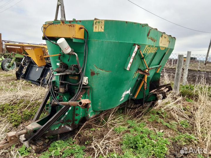 Миксер кормораздатчик б/у Triplex 11 куб.м