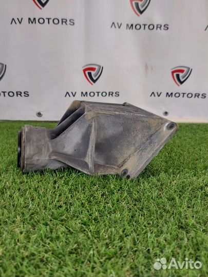 BMW 6 F06 F13 7 F02 Опорный Кронштейн привода N57