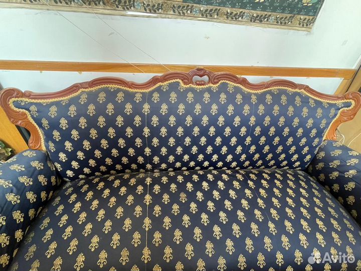 Диван в стиле Ампир