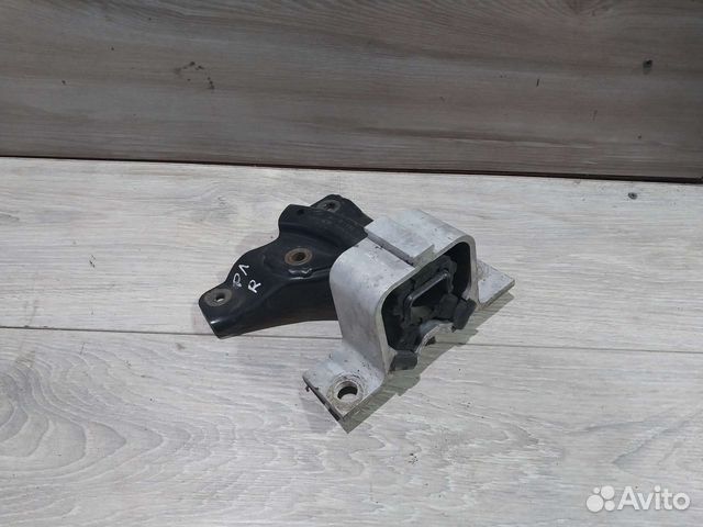 Опора двигателя Renault Logan 1 1.4 K7J