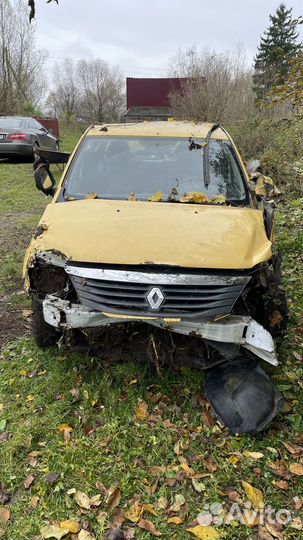 Renault Logan 1.4 МТ, 2012, битый, 300 000 км