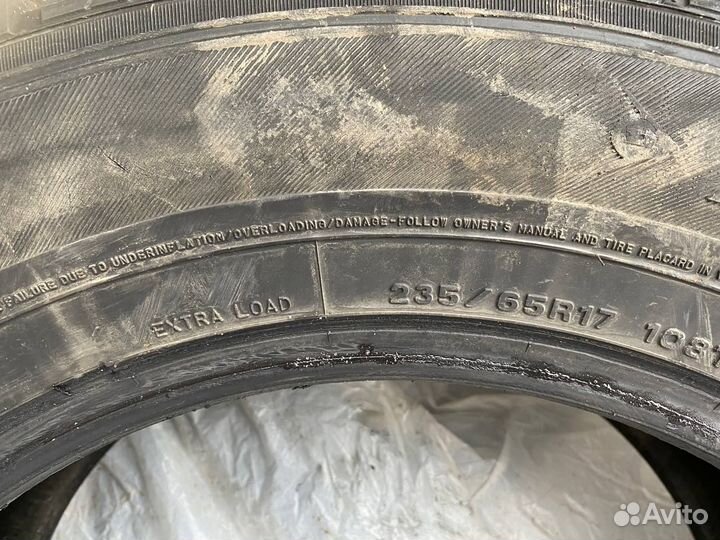 Dunlop SP Winter Ice 01 235/65 R17
