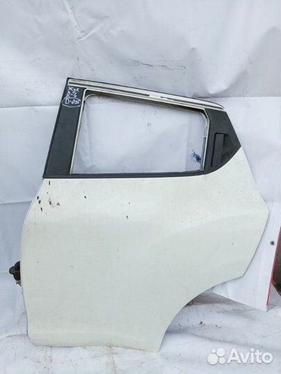 Дверь боковая задняя левая Nissan Juke