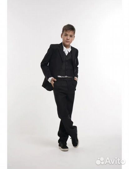 Новый Костюм тройка на маличка в школу