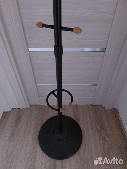 Вешалка напольная