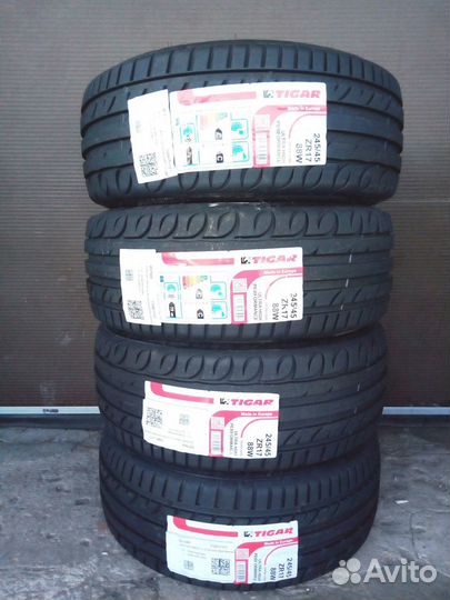 Tigar UHP Ultra High Performance 245/45 R17 88W