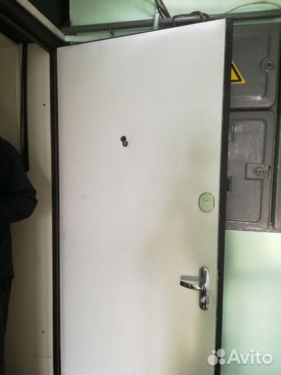 Обивка металлической двери Обтяжка кож.зам двери