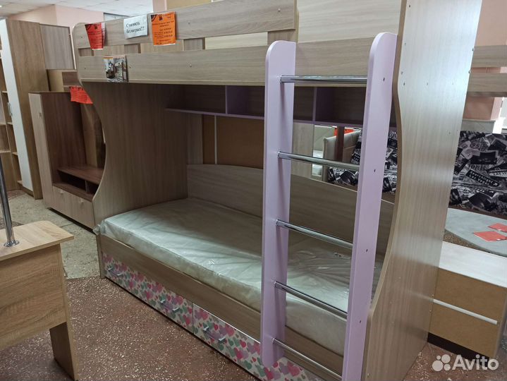 Двухъярусная кровать бу
