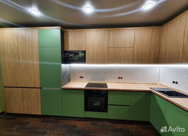 Кухня в потолок на заказ в Ялте