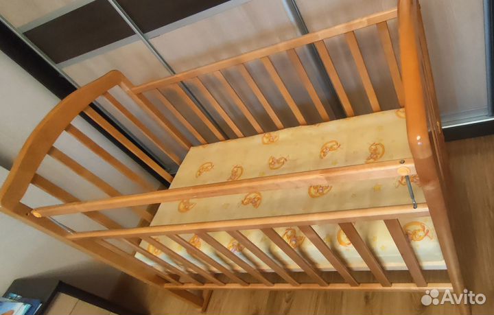 Детская кроватка качалка