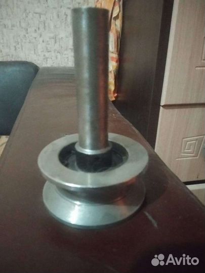 Ролик и Ролик хода в сборе