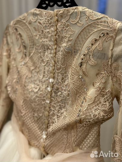 Свадебное платье 42 44 бу