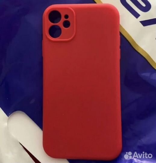 Чехлы на iPhone 11