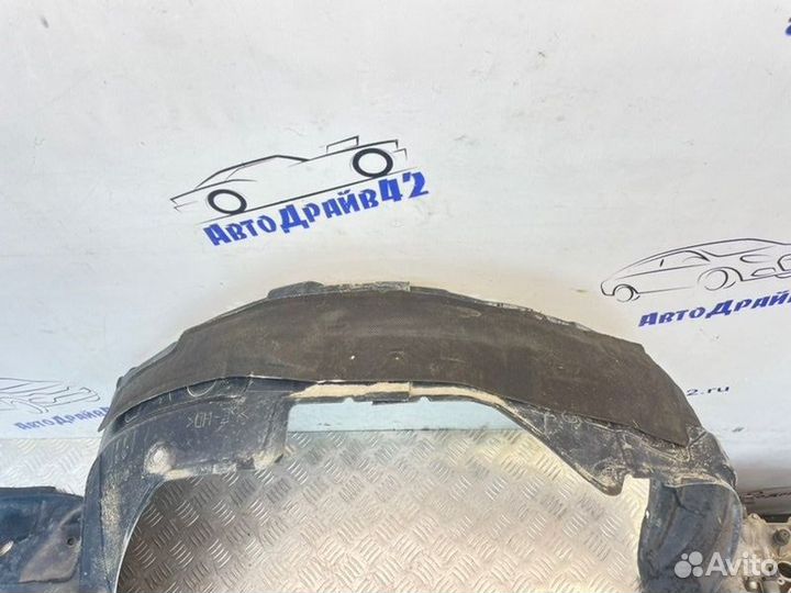 Подкрылок передний правый Toyota Corolla ZRE151L