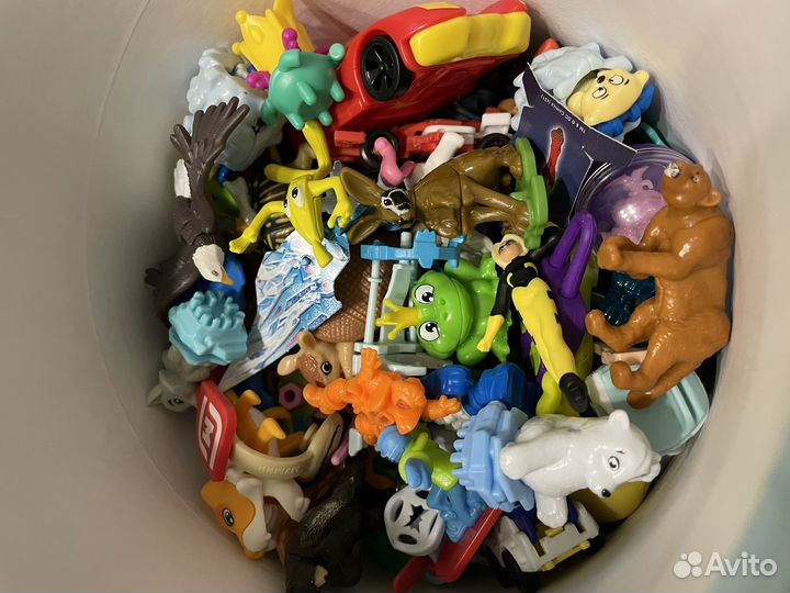 Игрушки из киндера пакетом