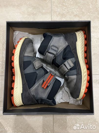 Ботинки зимние Ecco (31 размер)