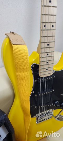 Комплект электрогитара + комбоусилитель