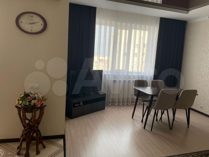 2-к. квартира, 65 м², 11/12 эт.