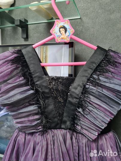 Продам красивое платье на девочку