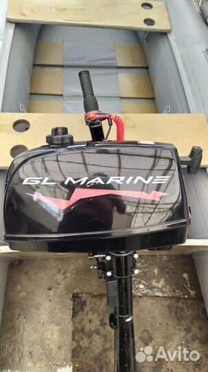 Лодка с мотором