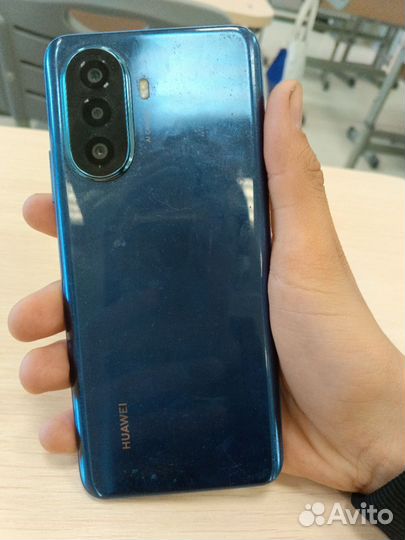 HUAWEI nova Y70, 4/64 ГБ