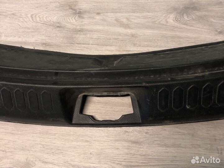 Облицовка задней панели(бажник) kia sportage 3