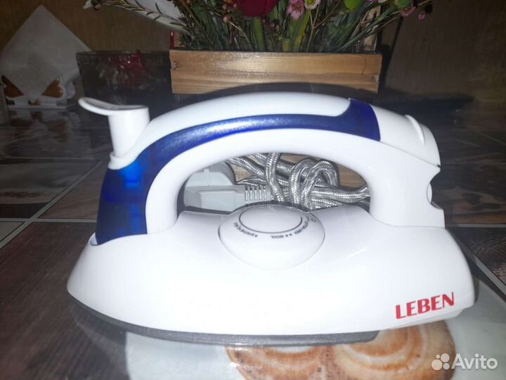 Утюг дорожный