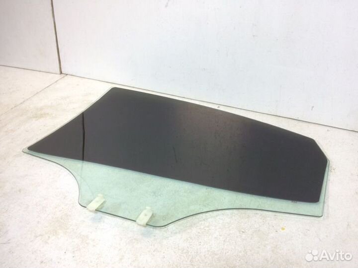 Стекло двери заднее правое Kia Rio 3 QB