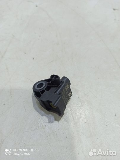 Датчик удара (Audi Q8)