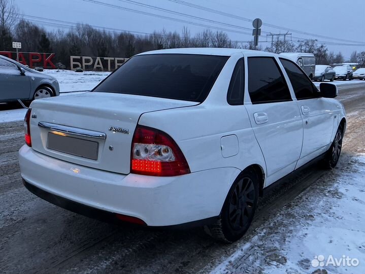LADA Priora 1.6 МТ, 2011, 200 000 км