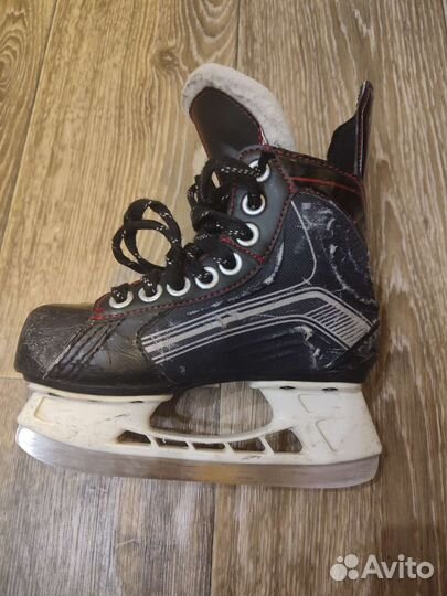 Хоккейные коньки bauer