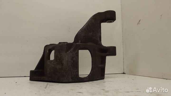 Кронштейн насоса гидроусилителя Фольксваген Пассат