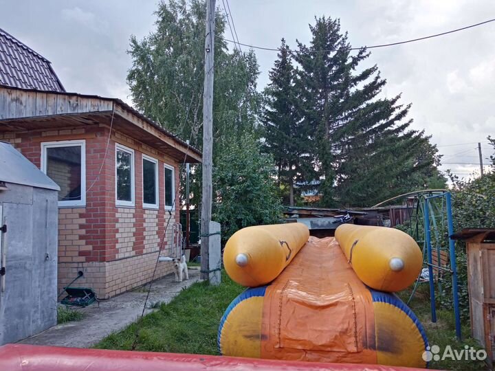 Бассейн и горка