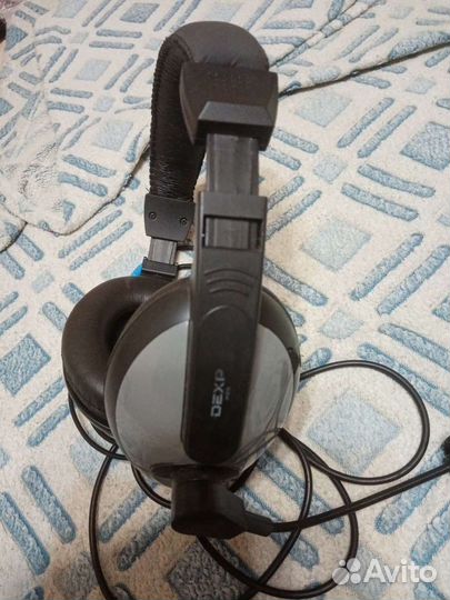 Наушники с микрофоном