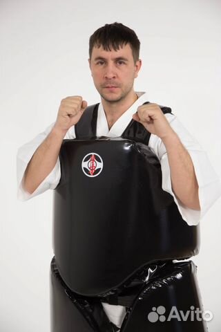 Рыцарь для карате. Экипировка для киокушинкай