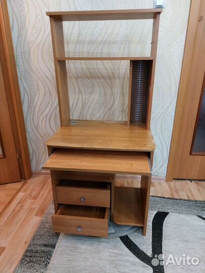 Компьютерный стол