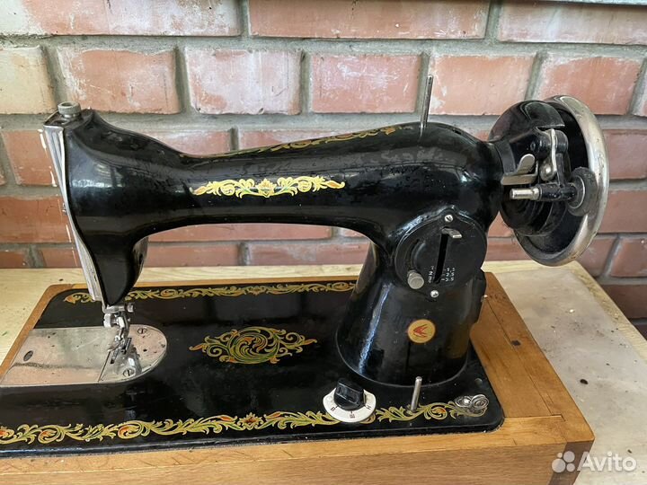 Швейная машинка Зингер ручная б/у