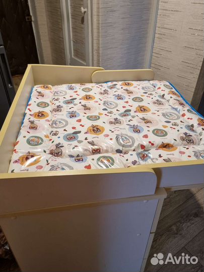 Пеленальный столик