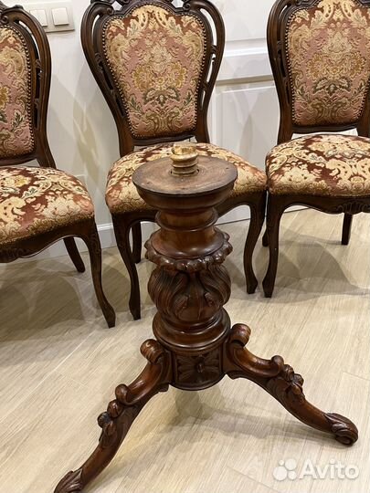 Старинные стол и 4 стула