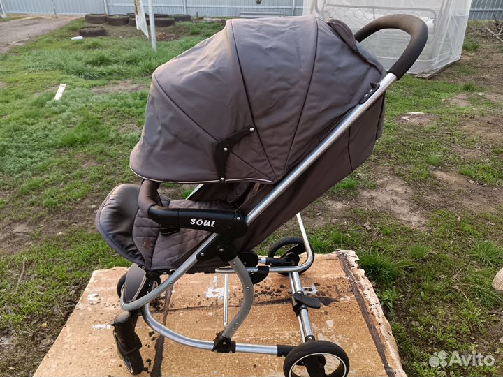 Прогулочная коляска