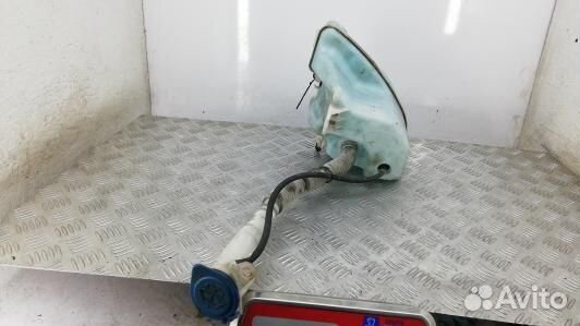 Бачок омывателя land rover freelander 2 (CMA08NL01