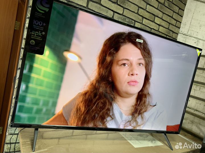 Телевизор 55 с бесплатным SMART TV(всё показывает)